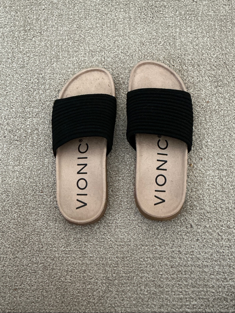 Vionic Black Ribbed Band Slide Sandals